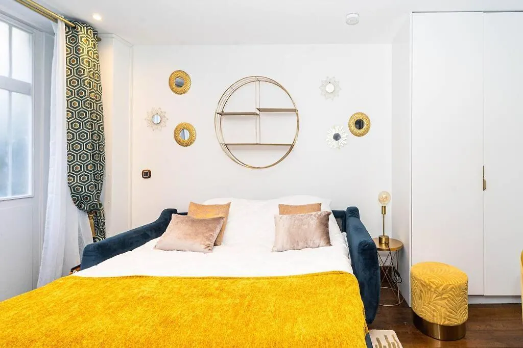 Place Des Vosges-marrais Apartment *
